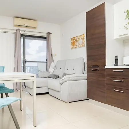 Cozy 1bdr Penthouse In Gzira! Near Front And Wifi Апартаменты